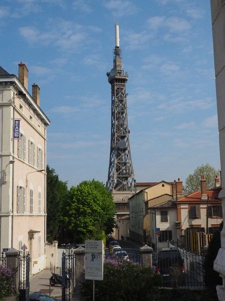 Lyon's communications tower